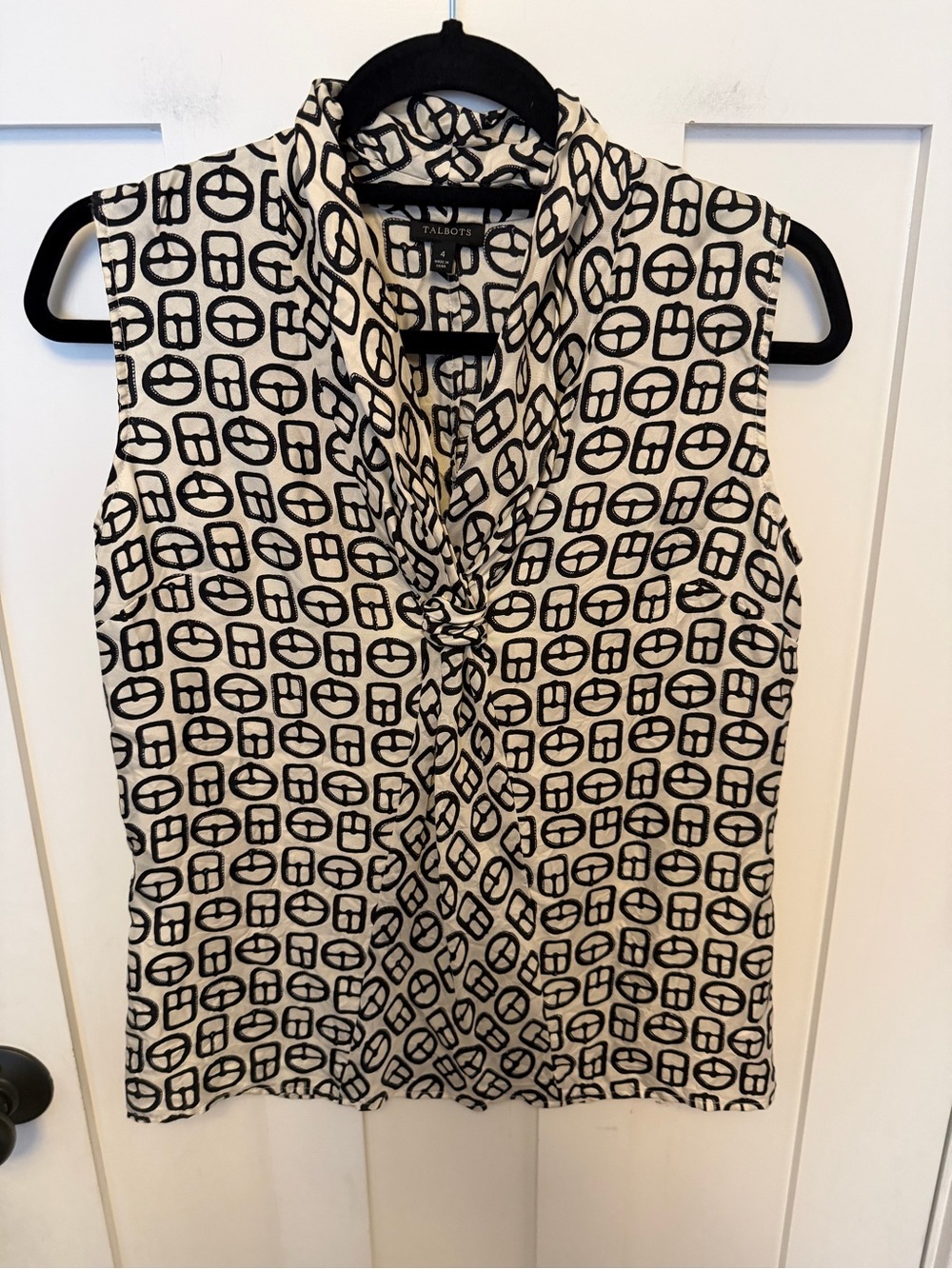 Talbots 100% Silk Classic Geometric Sleeveless Blouse Career Professional Top